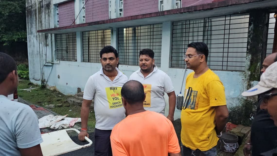वज्रपात की चपेट में आने से दंपति की मौत, कंचनपुर गांव में पसरा मातम
