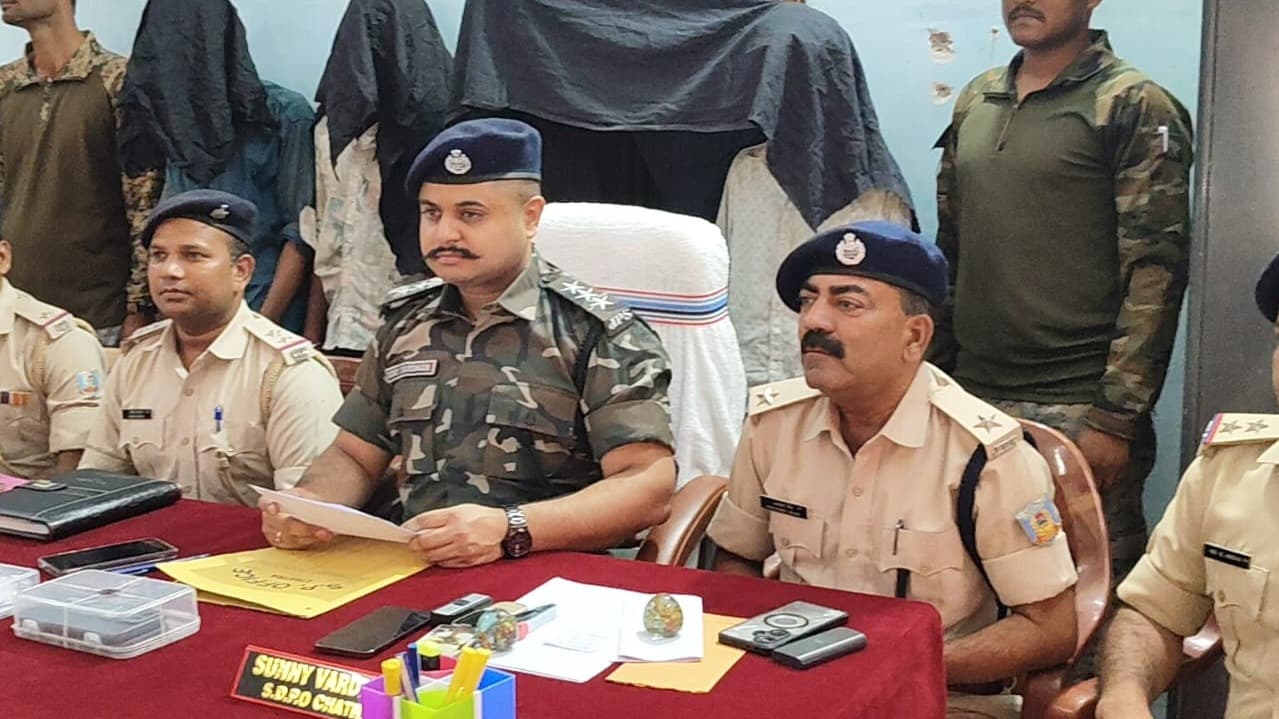 चतरा में 12.12 ग्राम ब्राउन शुगर के साथ चार तस्कर गिरफ्तार