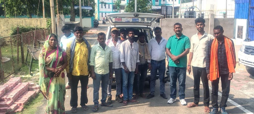 विक्की कुमार धान की पहल से हजारीबाग में धरना समाप्त