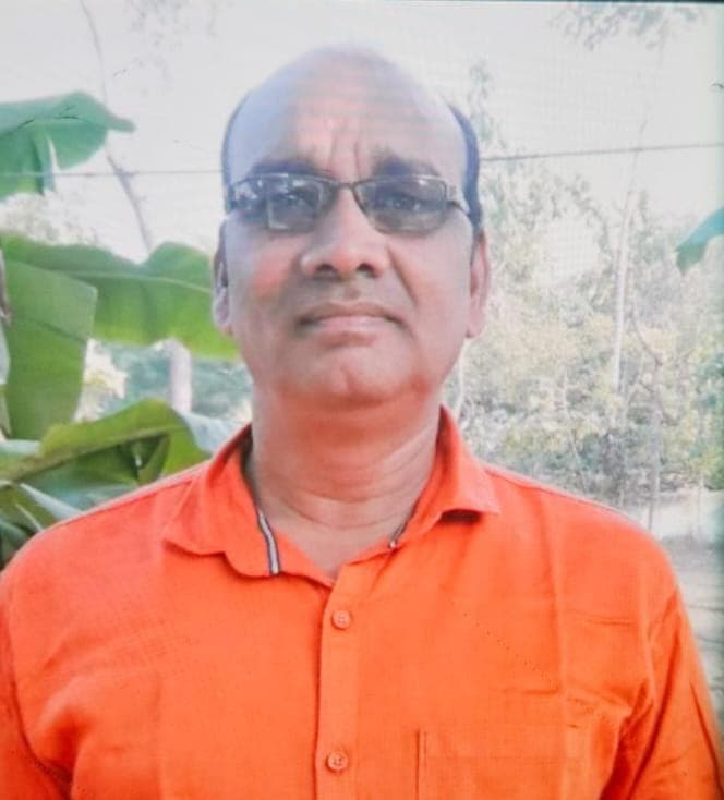 चौपारण-चतरा मार्ग पर सूखे पेड़ों से बढ़ा खतरा