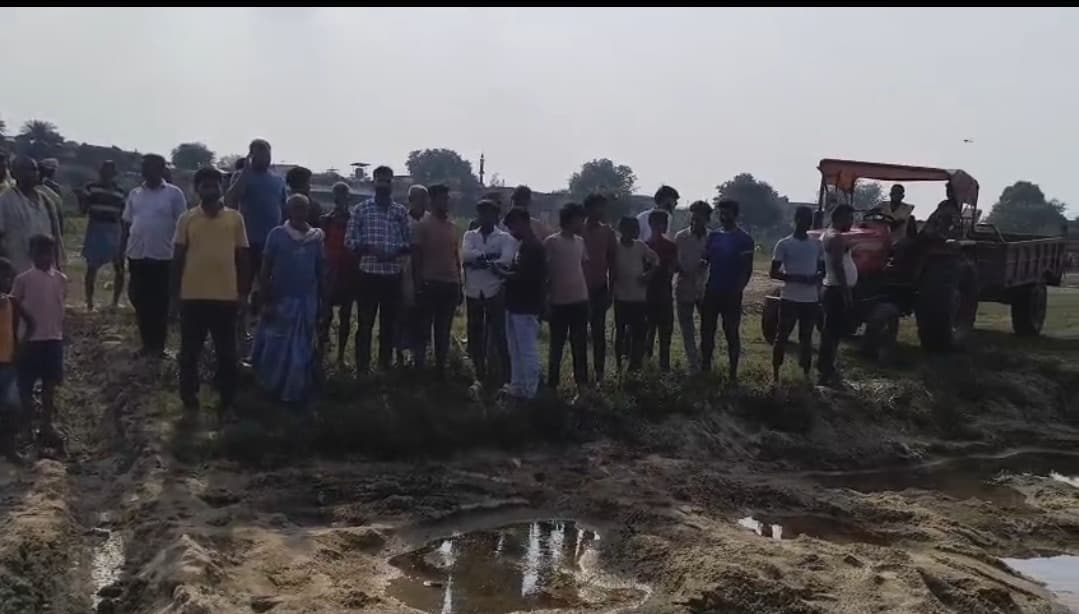 बालू के बेतहाशा दोहन से खतरे में भगहर की नदियां, कटाव ने बढ़ाई ग्रामीणों की चिंता